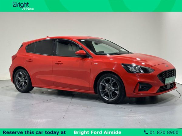 Ford Focus Hatchback, Diesel, 2020, Red