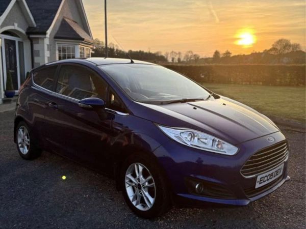 Ford Fiesta Hatchback, Petrol, 2015, Blue