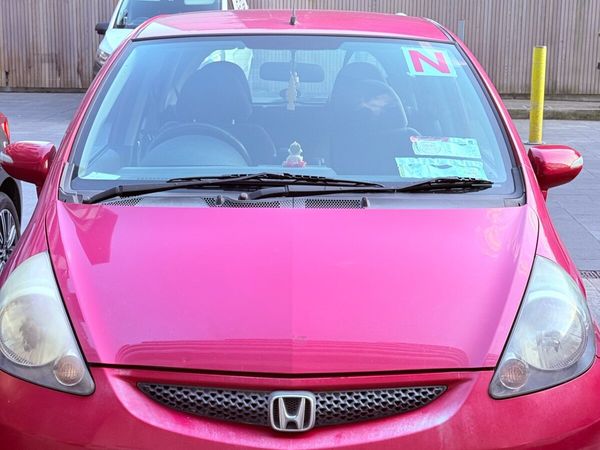 Honda Jazz Hatchback, Petrol, 2008, Red