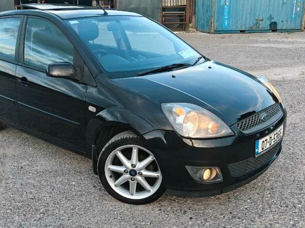 Ford Fiesta Hatchback, Petrol, 2007, Black