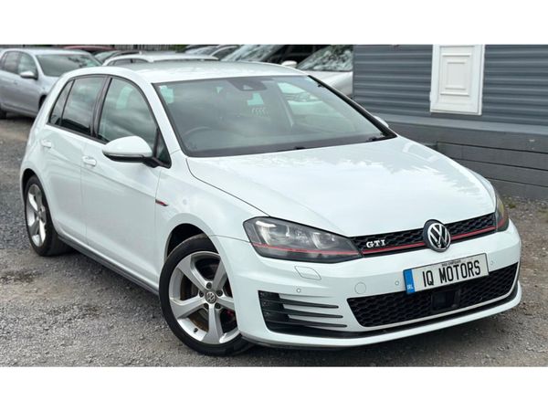 Volkswagen Golf Hatchback, Petrol, 2014, White