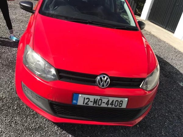 Volkswagen Polo Hatchback, Petrol, 2012, Red