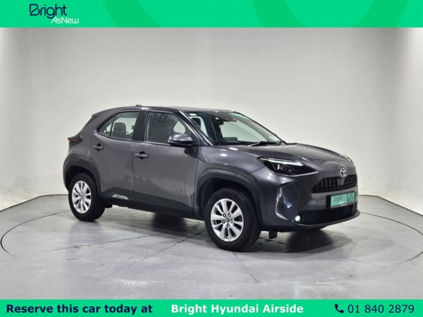 Toyota Yaris Hatchback, Petrol Hybrid, 2023, Grey