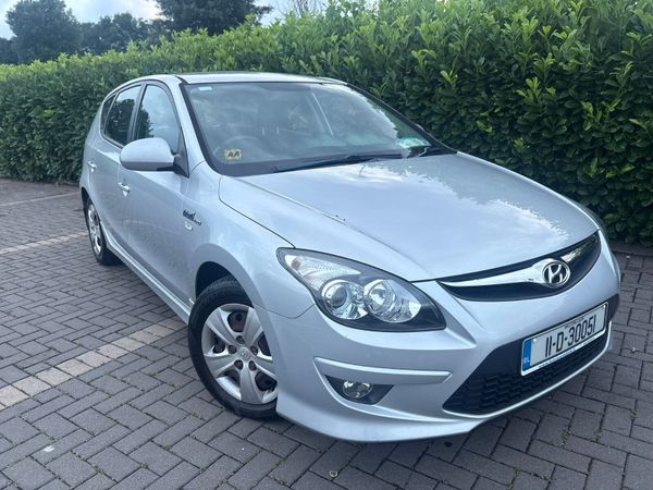 Hyundai i30 MPV, Petrol, 2011, Silver