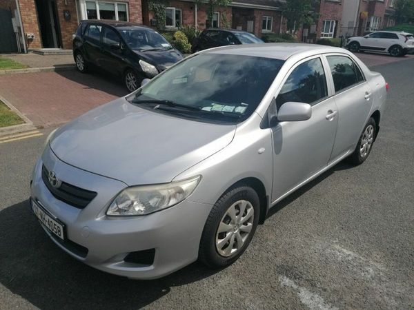 Toyota Corolla Saloon, Petrol, 2007, Silver