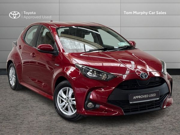 Toyota Yaris Hatchback, Petrol Hybrid, 2021, Red