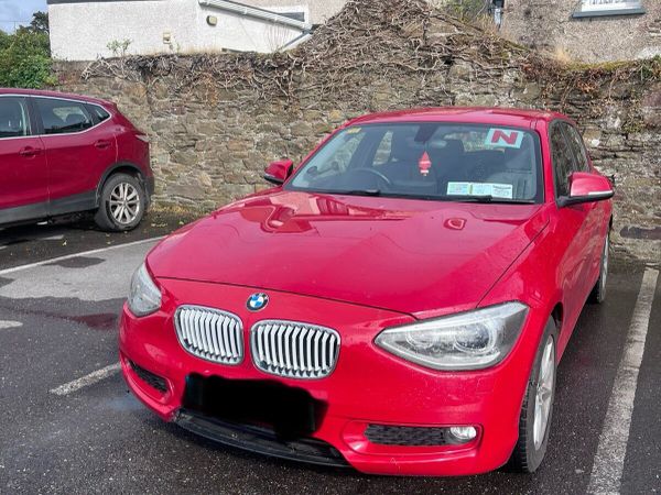 BMW 1-Series Hatchback, Petrol, 2011, Red