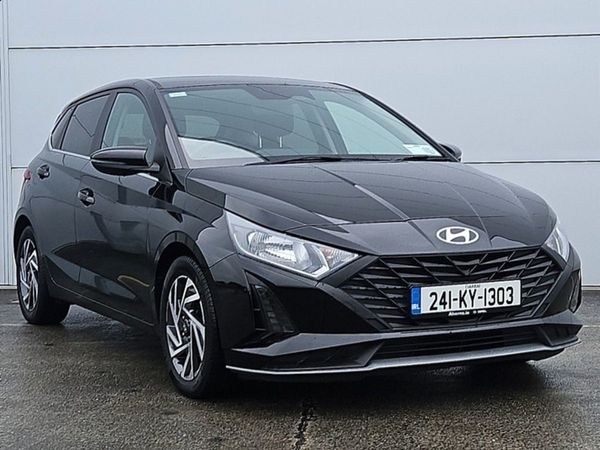 Hyundai i20 Hatchback, Petrol, 2024, Black