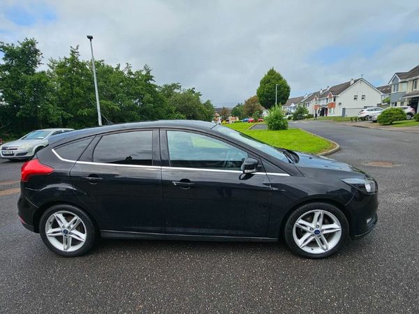 Ford Focus Hatchback, Petrol, 2016, Black