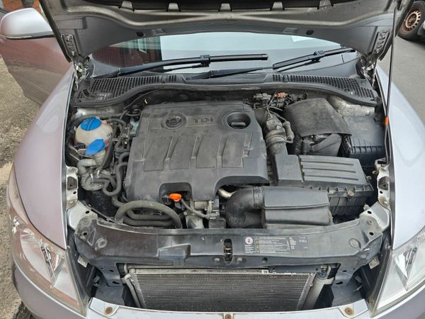 Skoda Octavia Saloon, Diesel, 2011, Silver