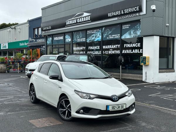 Toyota Auris MPV, Petrol Hybrid, 2018, White