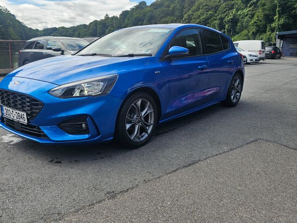 Ford Focus Hatchback, Diesel, 2020, Blue