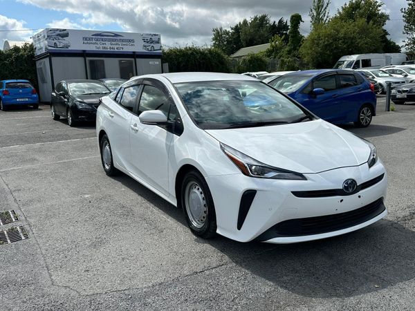 Toyota Prius Hatchback, Petrol Hybrid, 2022, White
