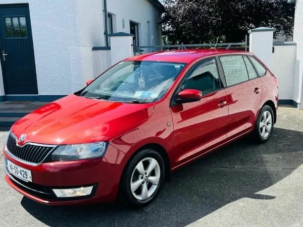 Skoda Rapid Hatchback, Diesel, 2014, Red