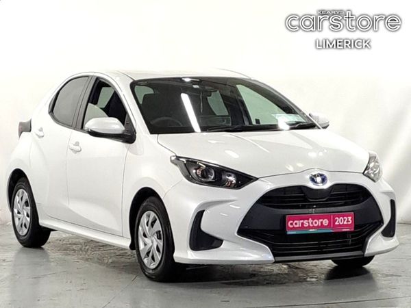 Toyota Yaris Hatchback, Petrol Hybrid, 2023, White