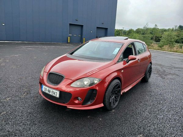 SEAT Leon Hatchback, Petrol, 2008, Red