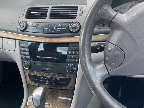 Mercedes-Benz E-Class Saloon, Petrol, 2006, Black