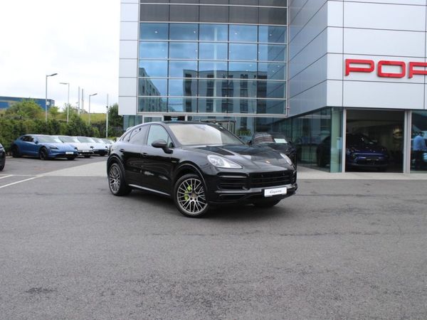 Porsche Cayenne SUV, Petrol Plug-in Hybrid, 2023, Black