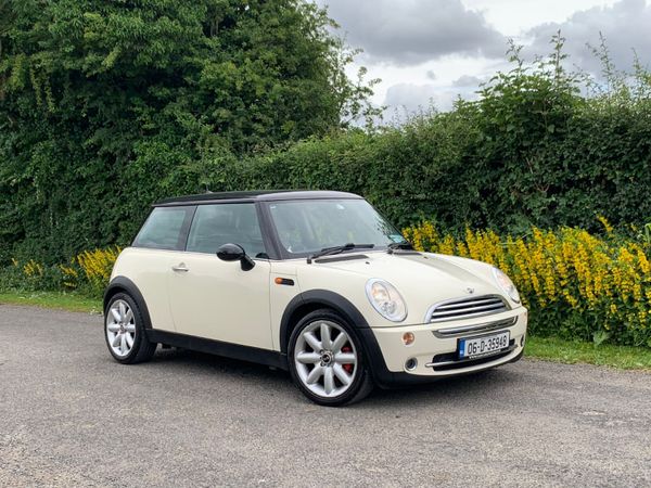 Mini Cooper Hatchback, Petrol, 2006, White