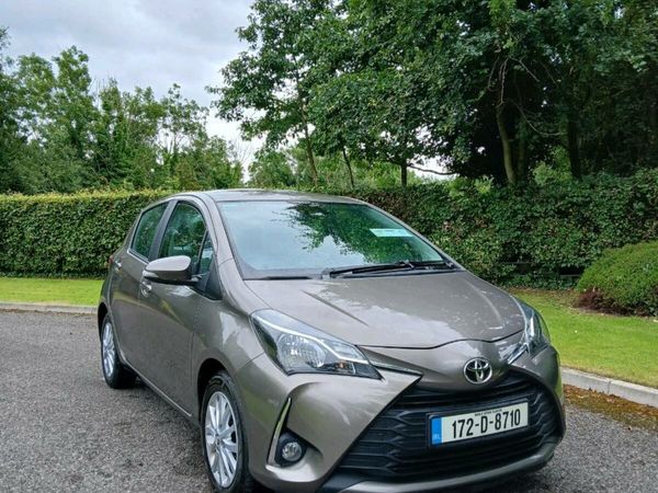 Toyota Yaris Hatchback, Petrol, 2017, Grey