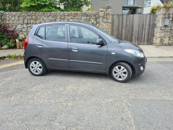 Hyundai i10 Hatchback, Petrol, 2011, Grey