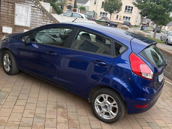 Ford Fiesta Hatchback, Petrol, 2015, Blue