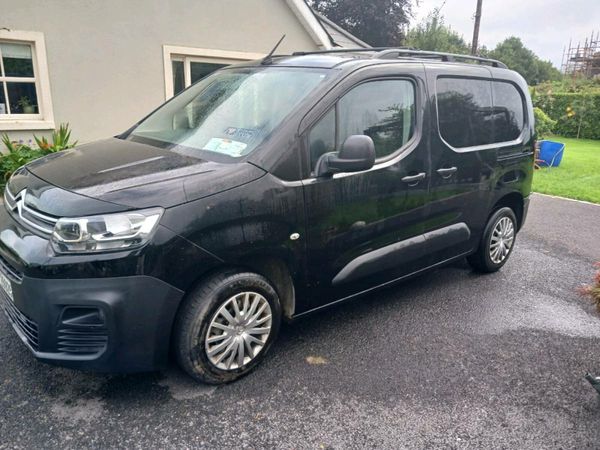 Citroen Berlingo MPV, Diesel, 2019, Black