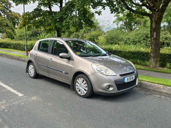 Renault Clio Hatchback, Ethanol Petrol, 2010, Gold