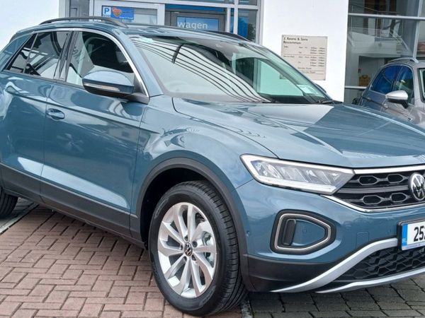 Volkswagen T-Roc SUV, Diesel, 2025, Blue