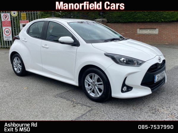 Toyota Yaris Hatchback, Petrol, 2021, White