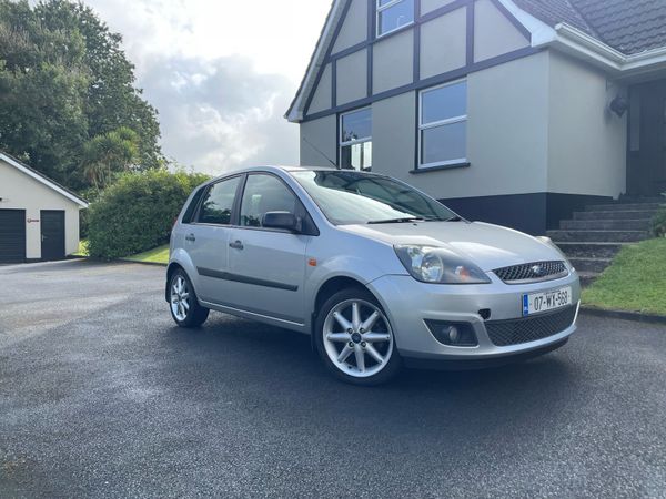 Ford Fiesta Hatchback, Petrol, 2007, Silver