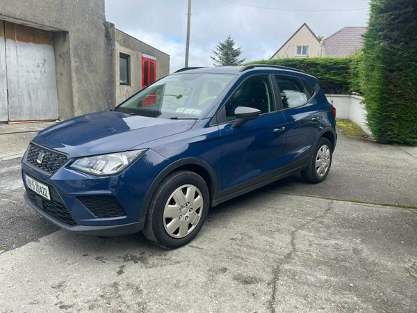 SEAT Arona SUV, Diesel, 2019, Blue