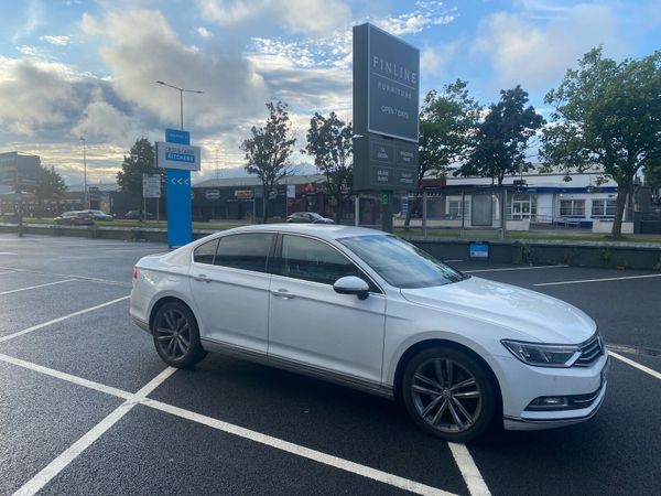 Volkswagen Passat Saloon, Diesel, 2015, White