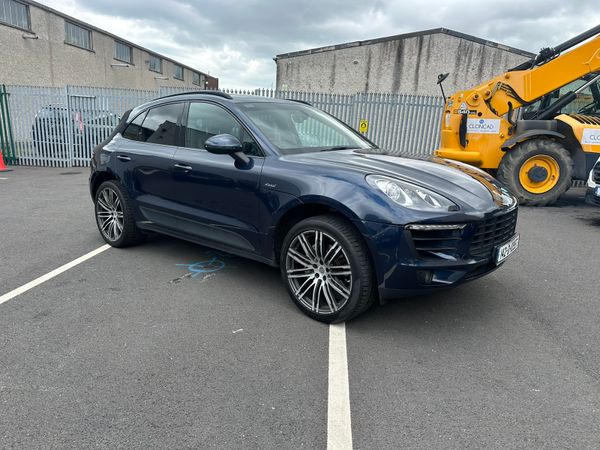 Porsche Macan SUV, Diesel, 2014, Blue