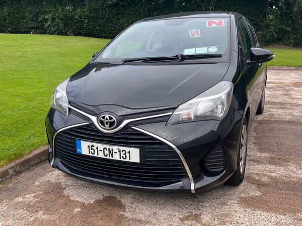 Toyota Yaris Hatchback, Petrol, 2015, Black