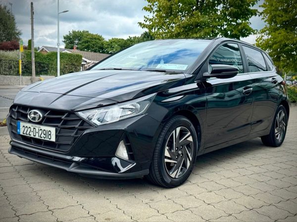 Hyundai i20 Hatchback, Petrol, 2022, Black