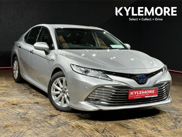 Toyota Camry Saloon, Petrol Hybrid, 2018, Silver