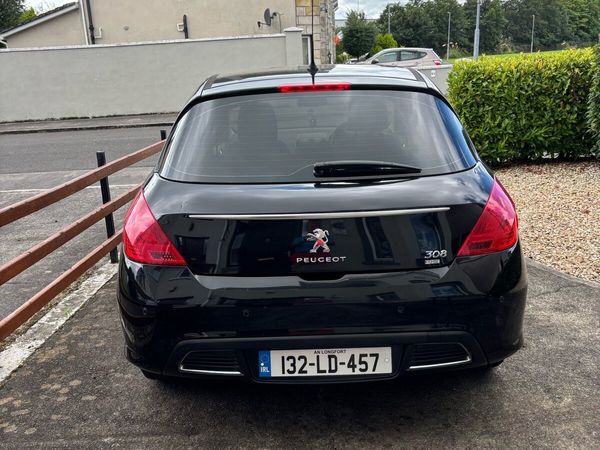 Peugeot 308 Hatchback, Diesel, 2013, Black