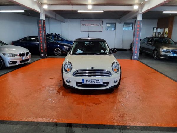 Mini Cooper Hatchback, Petrol, 2011, White