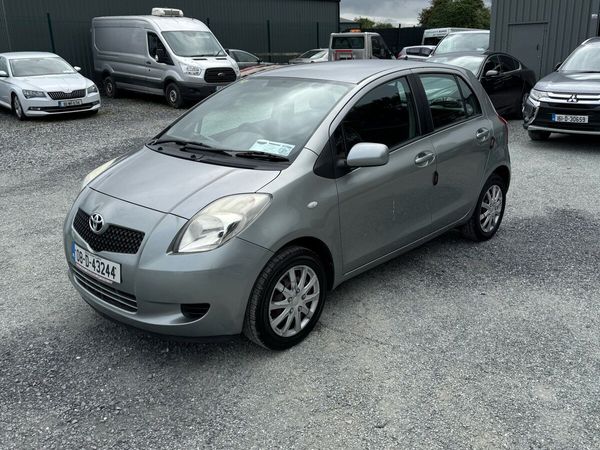 Toyota Yaris Hatchback, Petrol, 2008, Silver
