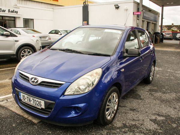Hyundai i20 Hatchback, Petrol, 2010, Blue