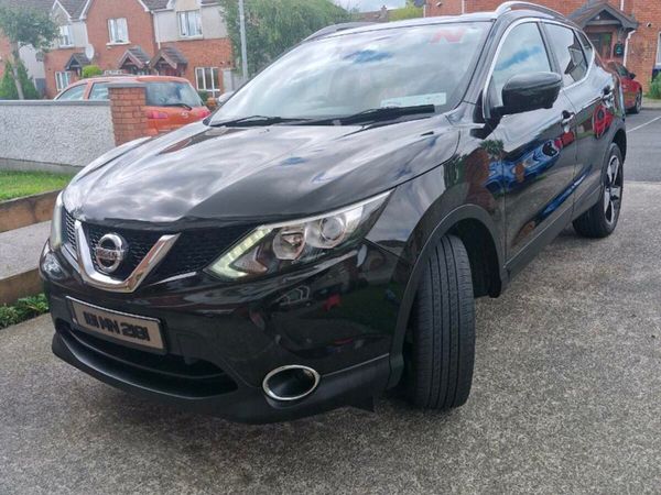 Nissan Qashqai Hatchback, Diesel, 2016, Black