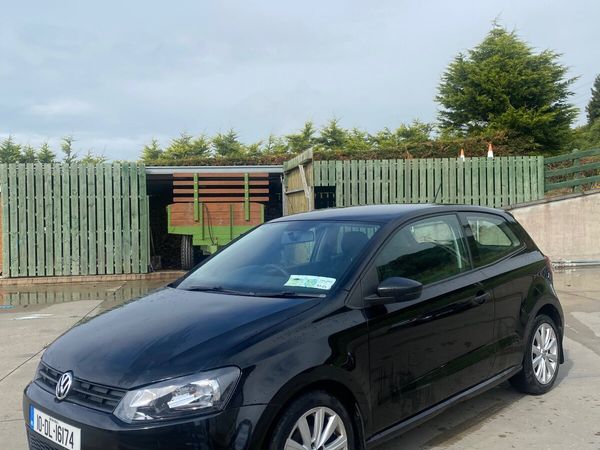 Volkswagen Polo Hatchback, Petrol, 2010, Black