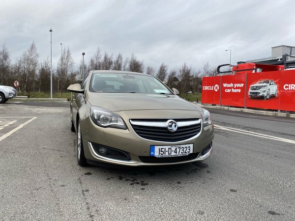 Vauxhall Insignia Hatchback, Diesel, 2015, Green