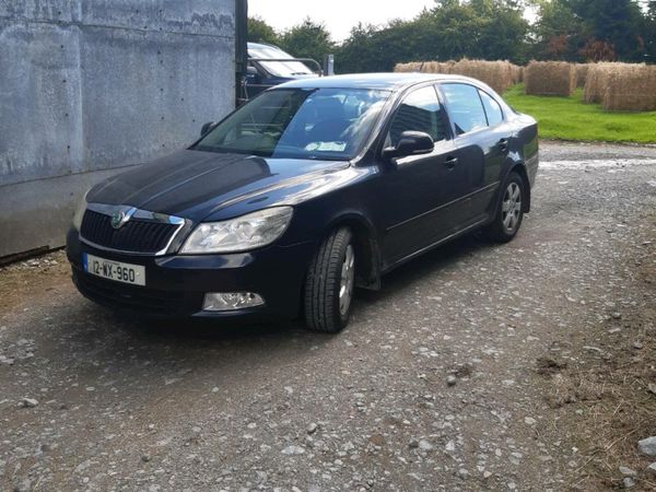 Skoda Octavia Saloon, Diesel, 2012, Black