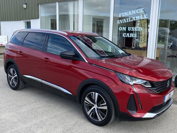 Peugeot 3008 MPV, Diesel, 2022, Red