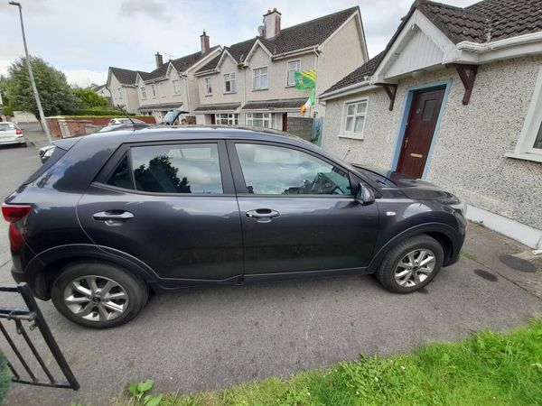 Kia Stonic Estate/Jeep, Petrol, 2019, Grey