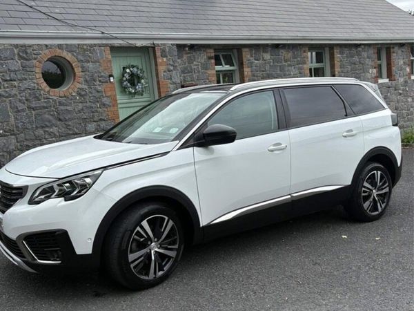 Peugeot 5008 MPV, Diesel, 2018, White