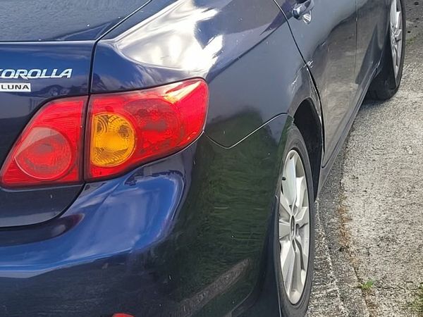 Toyota Corolla Saloon, Petrol, 2010, Blue