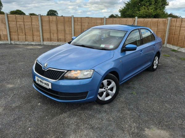 Skoda Rapid Hatchback, Diesel, 2012, Blue
